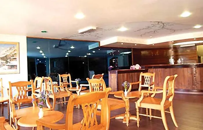 Club Esse 2000 Hotel 3*