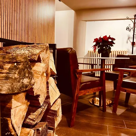 Club Esse 2000 ホテル